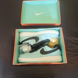 Tiffany&co. Friends and family edition AF1's